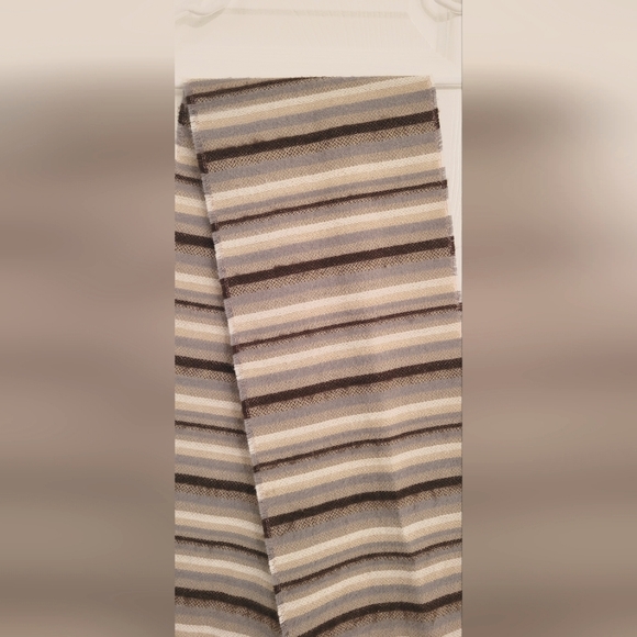 Scarf - Picture 2 of 3